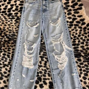 Distressed baggy denim🎯
